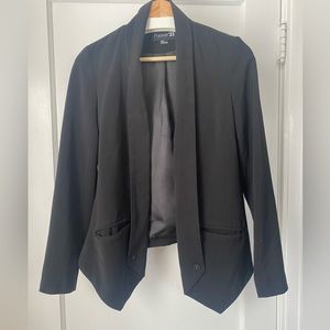 Size small. Forever 21 black blazer